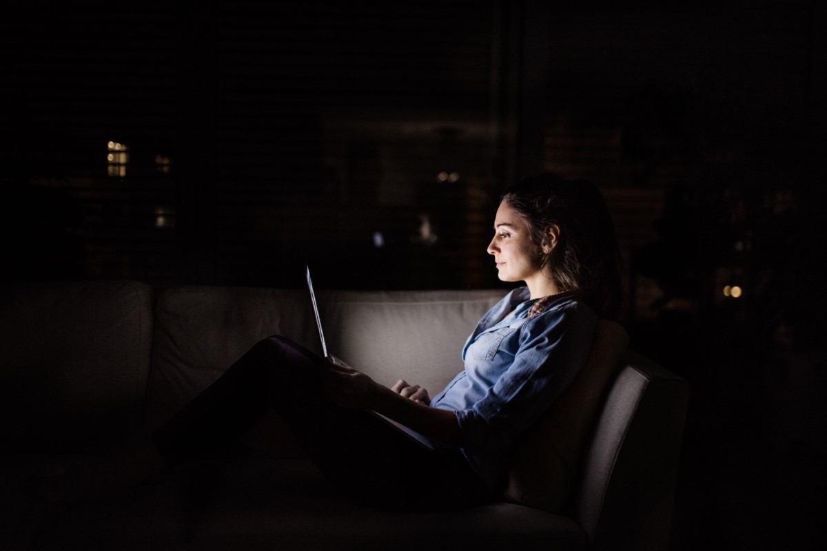 rester éveillée la nuit